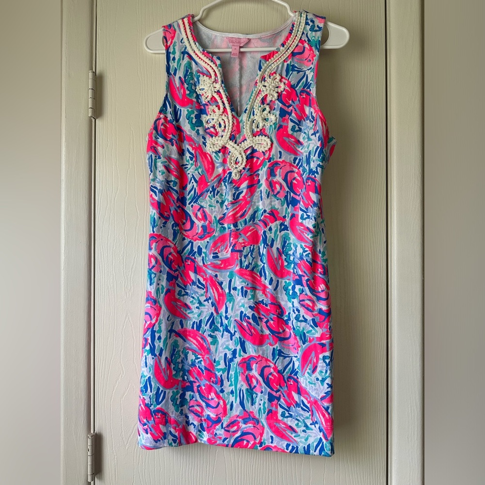 Lilly Pulitzer Harper Shift Dress in Cosmic Coral Cracked Up, size M